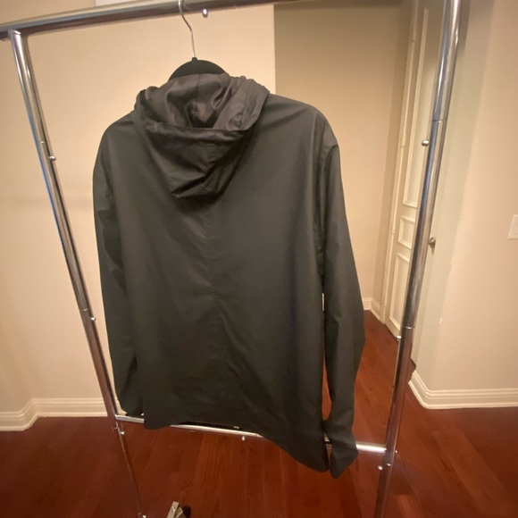 Weatherproof Windbreaker (S) - Picture 2 of 5